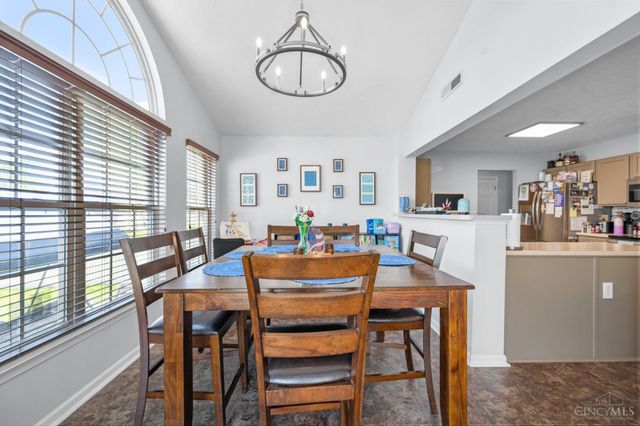 255 Easton Manor Drive, Monroe, OH 45050