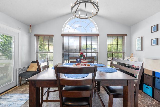 255 Easton Manor Drive, Monroe, OH 45050