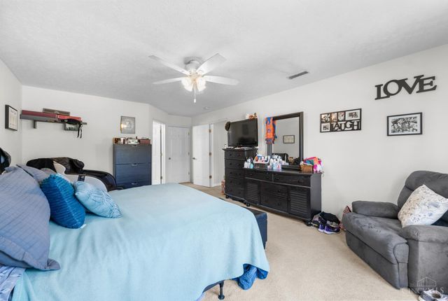 255 Easton Manor Drive, Monroe, OH 45050