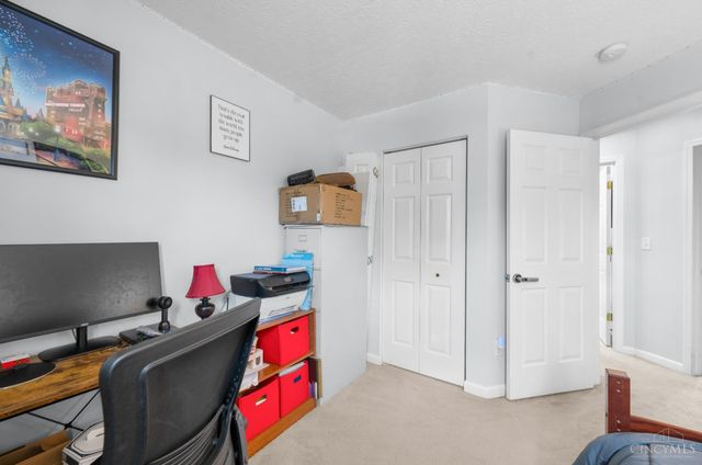 255 Easton Manor Drive, Monroe, OH 45050