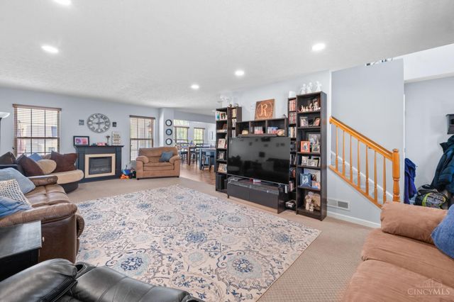255 Easton Manor Drive, Monroe, OH 45050