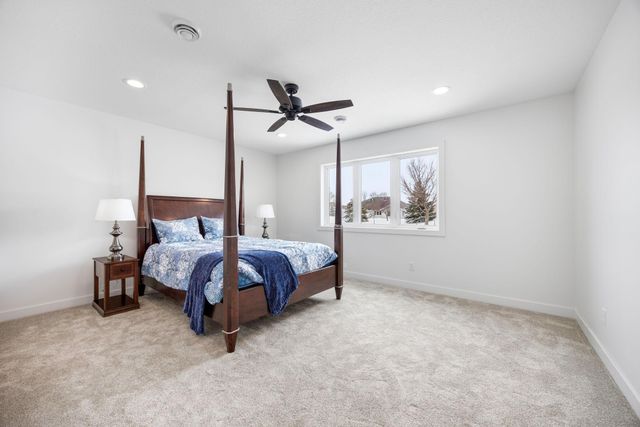 250 Eau Claire Avenue SE, Hutchinson, MN 55350