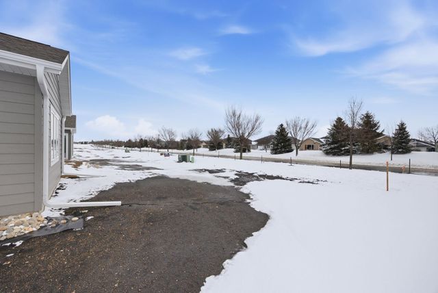 250 Eau Claire Avenue SE, Hutchinson, MN 55350