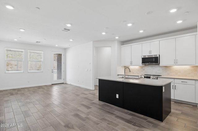 11892 W BURNSIDE Trail, Peoria, AZ 85383