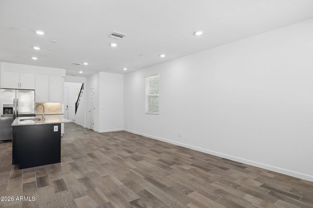 11892 W BURNSIDE Trail, Peoria, AZ 85383