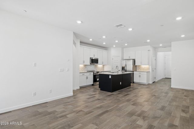 11892 W BURNSIDE Trail, Peoria, AZ 85383