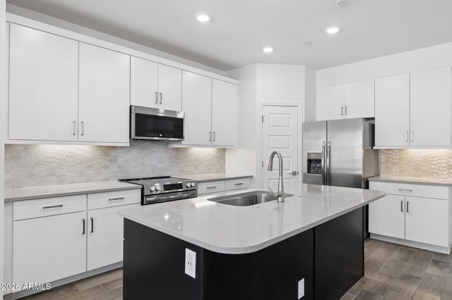 11892 W BURNSIDE Trail, Peoria, AZ 85383