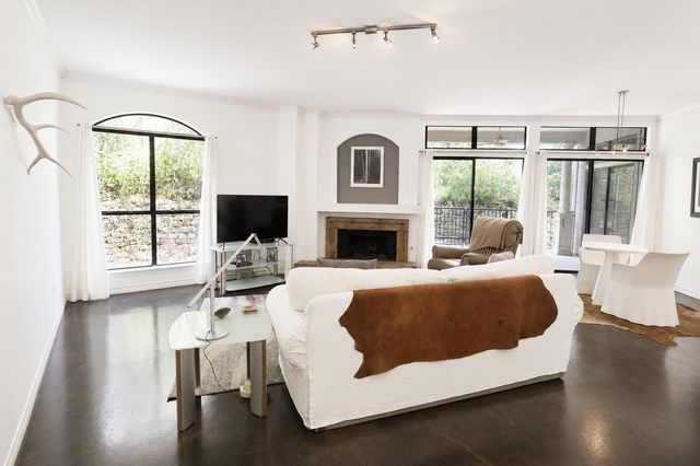 1000 Liberty Park DR 208, Austin, TX 78746