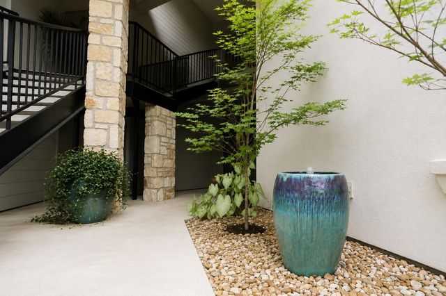 1000 Liberty Park DR 208, Austin, TX 78746