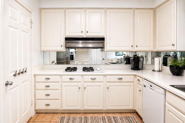 1000 Liberty Park DR 208, Austin, TX 78746