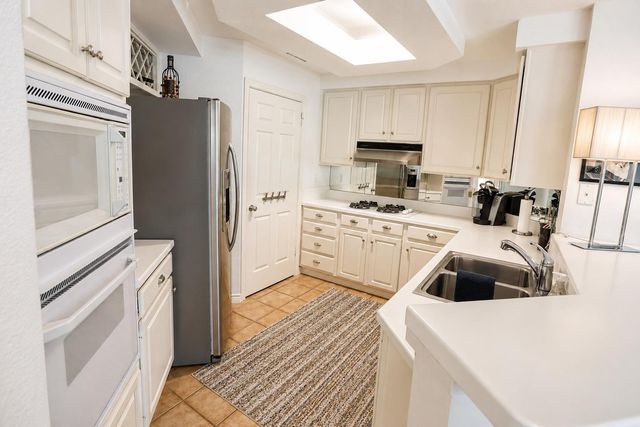 1000 Liberty Park DR 208, Austin, TX 78746