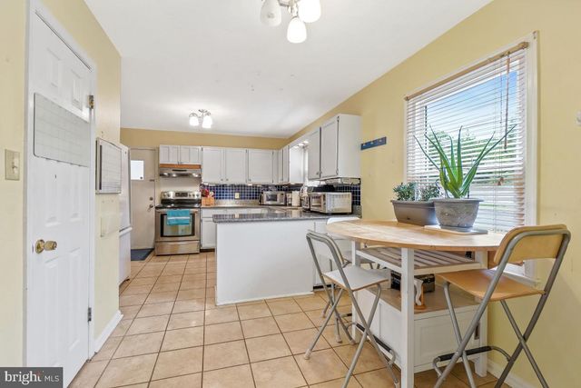 404 TAPAWINGO RD SE, Vienna, VA 22180