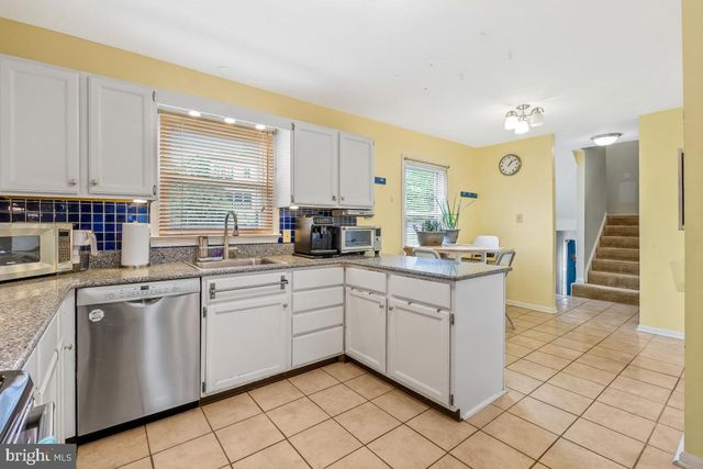 404 TAPAWINGO RD SE, Vienna, VA 22180