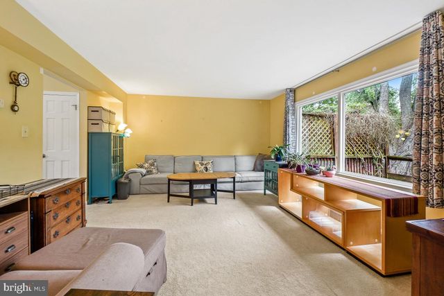 404 TAPAWINGO RD SE, Vienna, VA 22180
