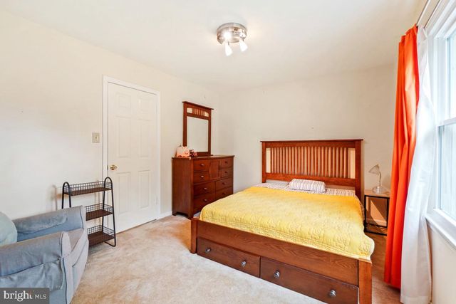 404 TAPAWINGO RD SE, Vienna, VA 22180