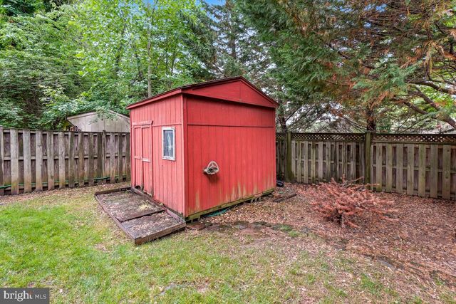 404 TAPAWINGO RD SE, Vienna, VA 22180