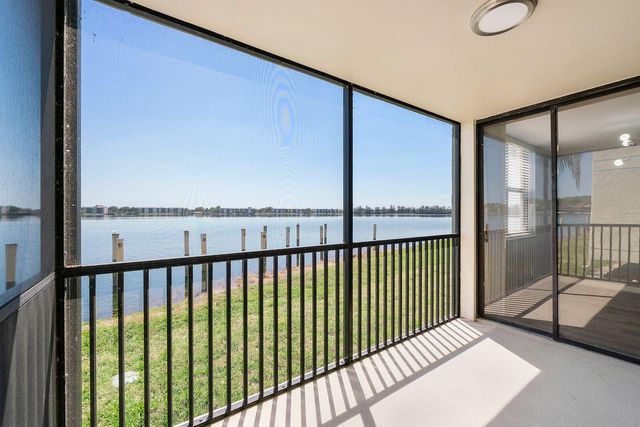 105 Lake Emerald Drive 108, Oakland Park, FL 33309