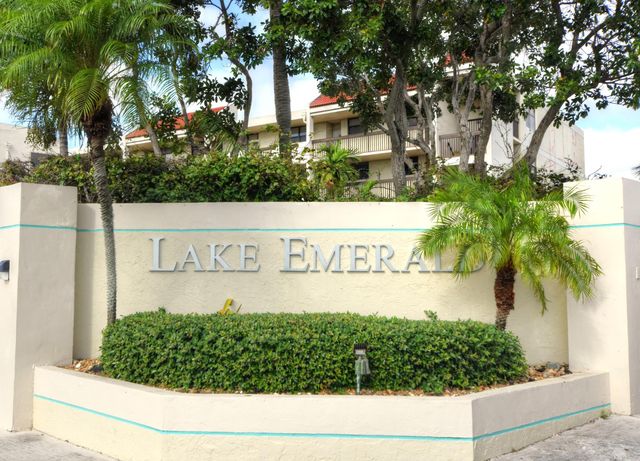 105 Lake Emerald Drive 108, Oakland Park, FL 33309