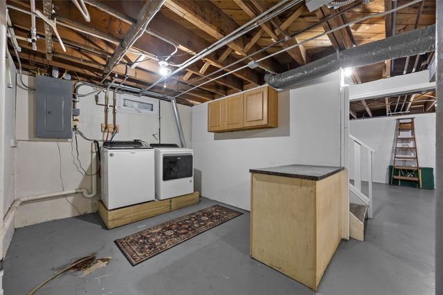 927 G Avenue NW, Cedar Rapids, IA 52405