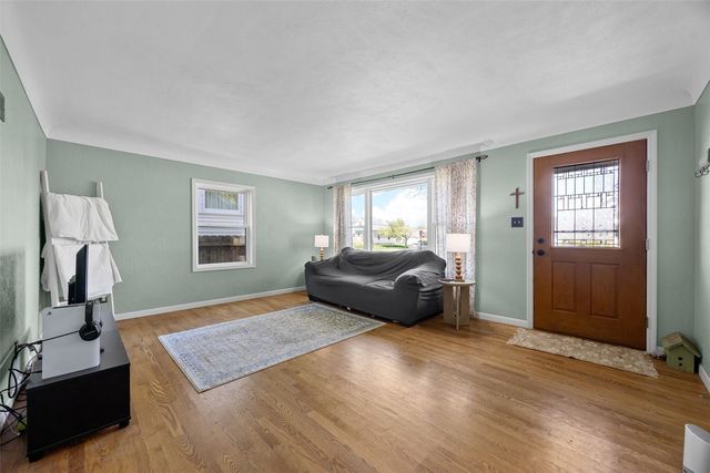 927 G Avenue NW, Cedar Rapids, IA 52405