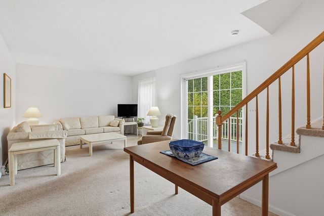 585 Sheridan St 44, Chicopee, MA 01020