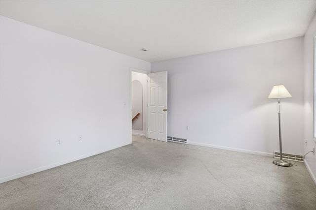585 Sheridan St 44, Chicopee, MA 01020