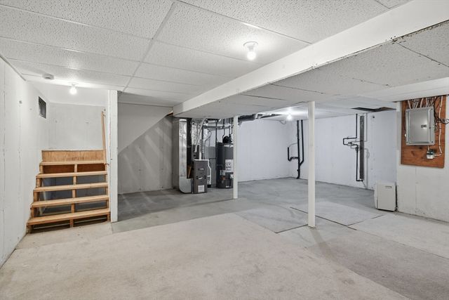 585 Sheridan St 44, Chicopee, MA 01020