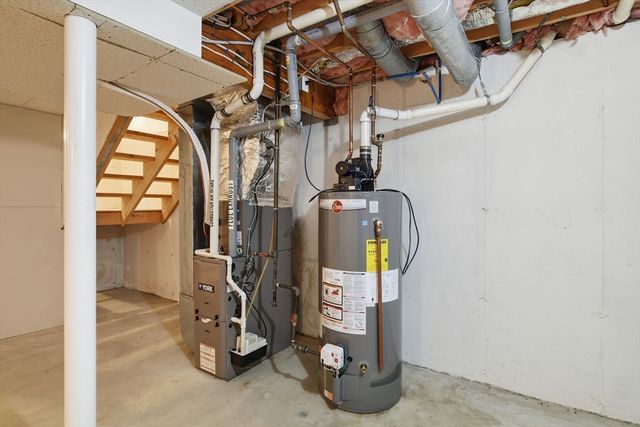 585 Sheridan St 44, Chicopee, MA 01020