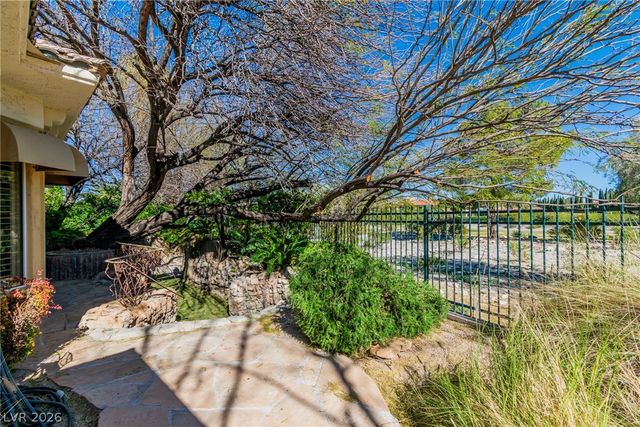 1724 Glenview Drive, Las Vegas, NV 89134