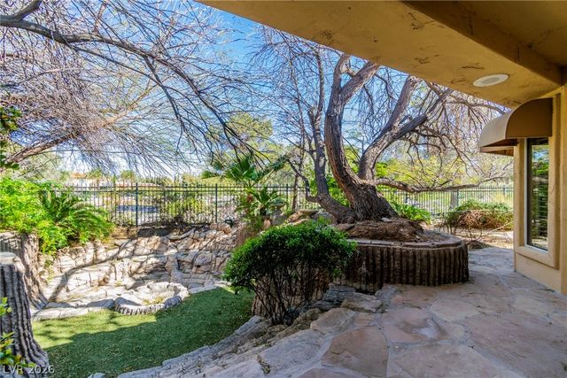 1724 Glenview Drive, Las Vegas, NV 89134