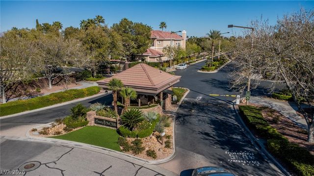 1724 Glenview Drive, Las Vegas, NV 89134
