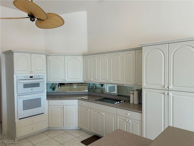 2002 SE 28th ST, Cape Coral, FL 33904