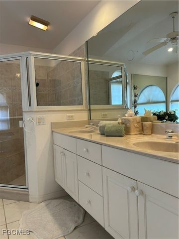 2002 SE 28th ST, Cape Coral, FL 33904