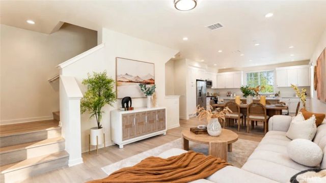 111 Episode, Irvine, CA 92618