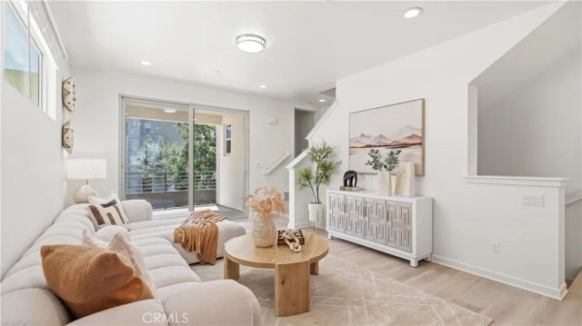 111 Episode, Irvine, CA 92618