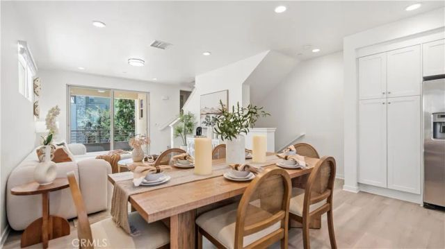 111 Episode, Irvine, CA 92618