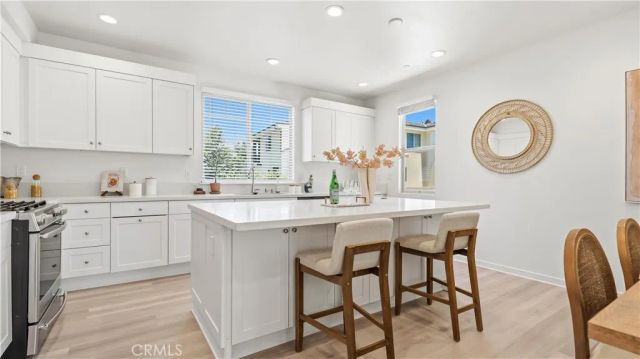 111 Episode, Irvine, CA 92618