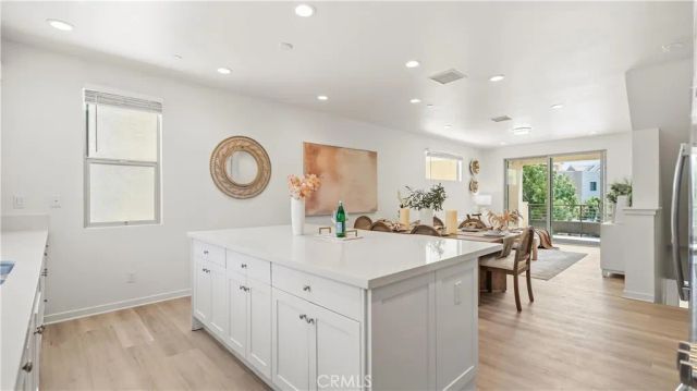 111 Episode, Irvine, CA 92618