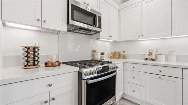 111 Episode, Irvine, CA 92618
