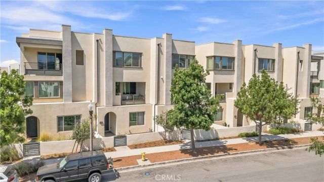 111 Episode, Irvine, CA 92618