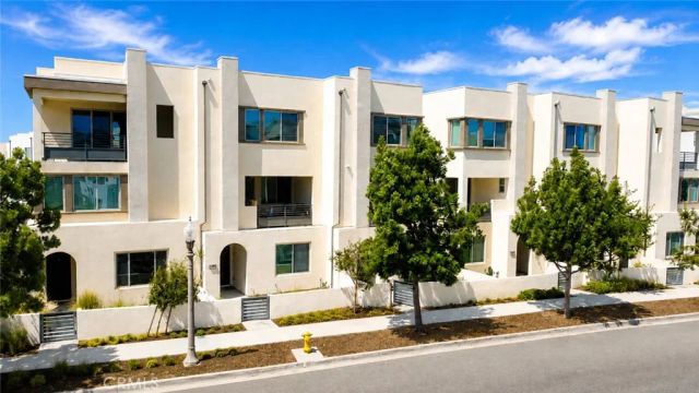 111 Episode, Irvine, CA 92618