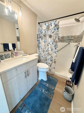 11049 18th Avenue SW, Seattle, WA 98146