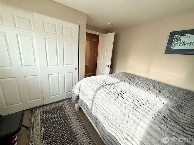 11049 18th Avenue SW, Seattle, WA 98146