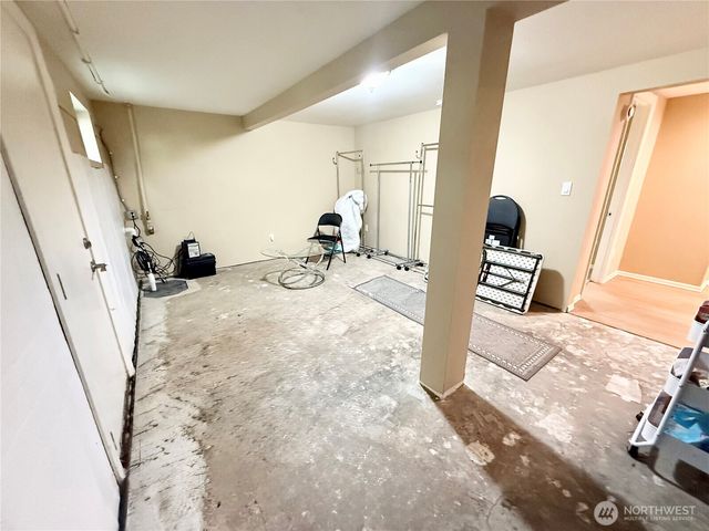 11049 18th Avenue SW, Seattle, WA 98146