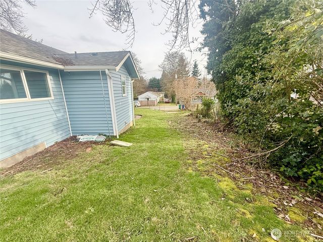 11049 18th Avenue SW, Seattle, WA 98146