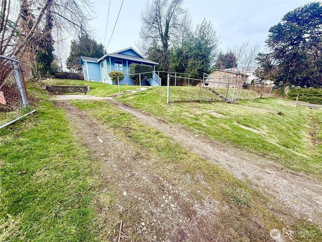 11049 18th Avenue SW, Seattle, WA 98146