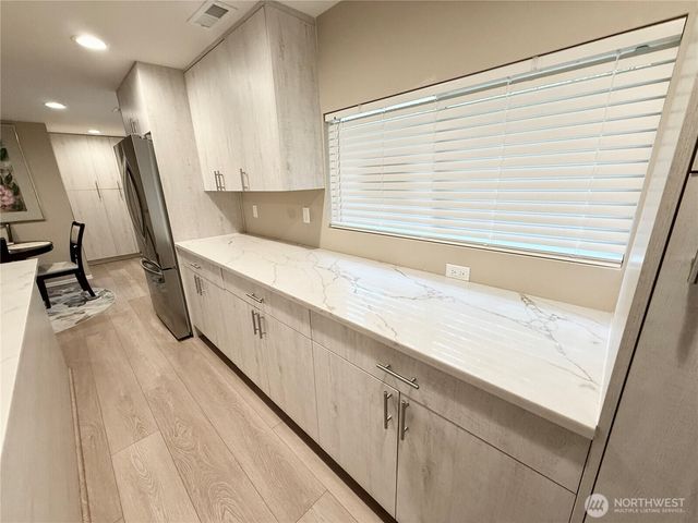 11049 18th Avenue SW, Seattle, WA 98146