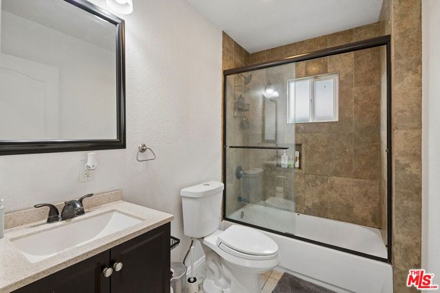 3707 Exposition Boulevard, Los Angeles, CA 90016