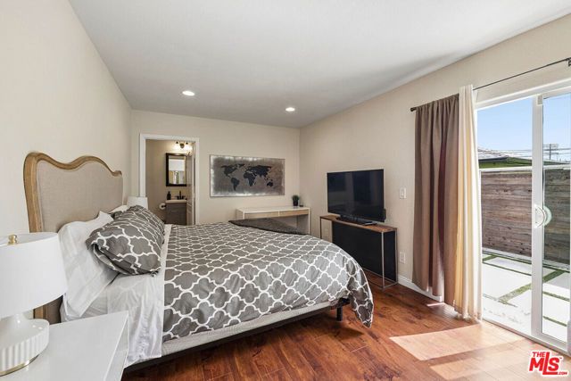 3707 Exposition Boulevard, Los Angeles, CA 90016
