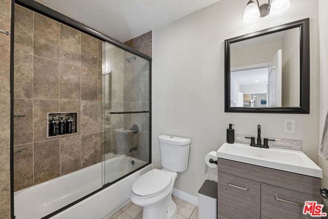 3707 Exposition Boulevard, Los Angeles, CA 90016